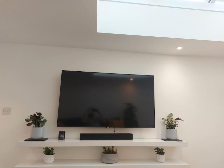 1 Bedroom Modern Duplex Southampton Ngoại thất bức ảnh