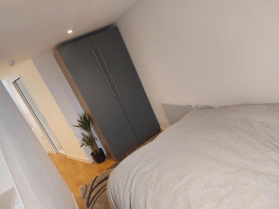 1 Bedroom Modern Duplex Southampton Ngoại thất bức ảnh