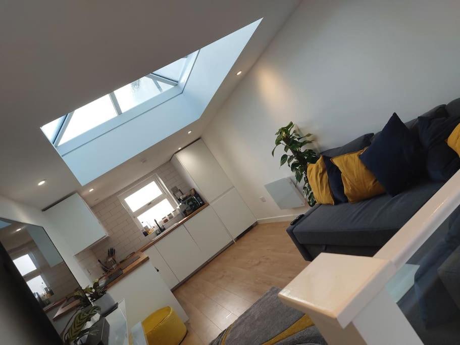 1 Bedroom Modern Duplex Southampton Ngoại thất bức ảnh