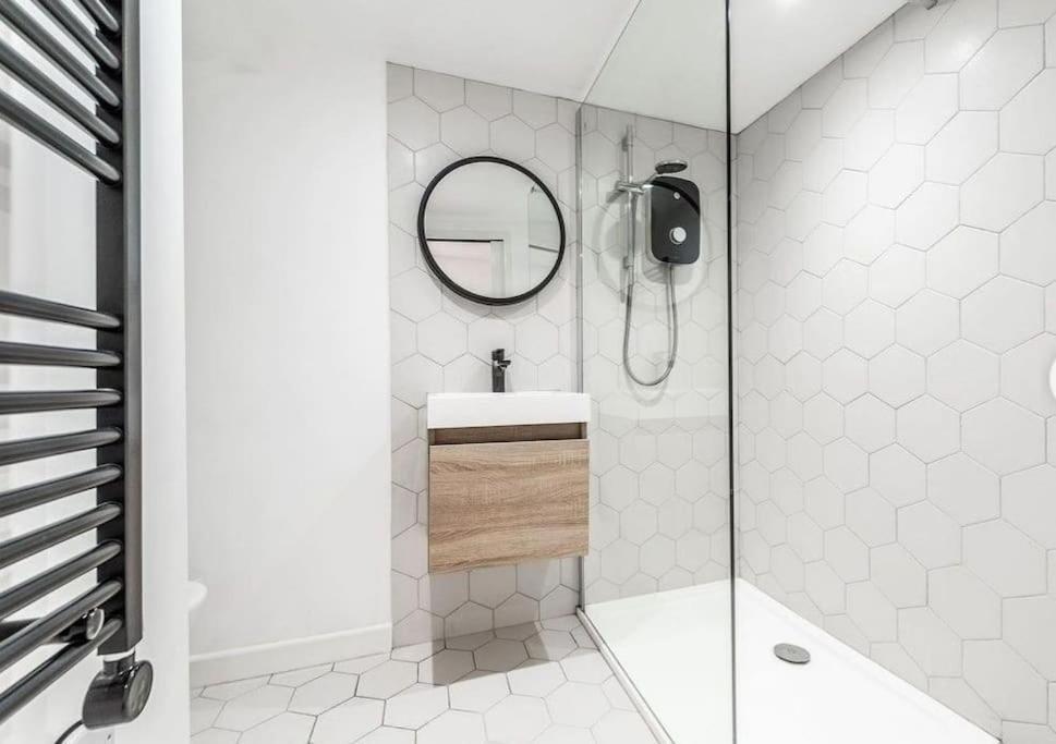 1 Bedroom Modern Duplex Southampton Ngoại thất bức ảnh